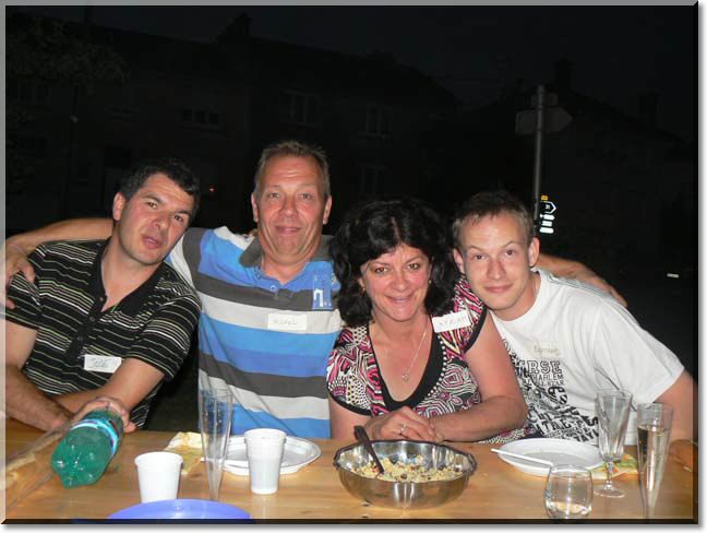 2010-06-26-ATTON-REPAS DE QUARTIER-061.jpg